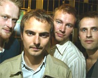 Salvatore er blant andre (fra venstre): Ola Fløttum (gitar), Karim Sayed (trommer), Jon Selvig (xylofon / elektronikk) og Bjarne Larsen (bass). Foto: Terje Bendiksby / SCANPIX.