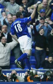Wayne Rooney jublet etter Evertons første scoring (Foto: Getty Images)