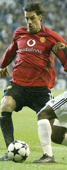 Ruud van Nistelrooy i spann med Wayne Rooney, kan Manchester United få et av Eurpoas beste spiss-par. (Foto: Scanpix) Ruud van Nistelrooy i spann med Wayne Rooney, kan Manchester United få et av Eurpoas beste spiss-par. (Foto: Scanpix)