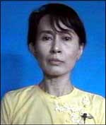 RØDE KORS NEKTES MØTE: Aung San Suu Kyi er den eneste den internasjonale hjelpeorganisasjonen ikke får møte. 