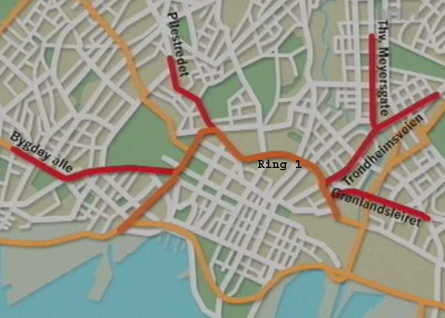 Skjenkeblekkspruten: Gatene som er markert rødt tilhører sentrum, og kan skjenke til klokka 02.30. Foto: NRK.