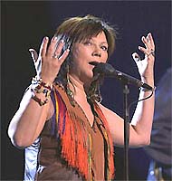 Mari Boine på scenen Fredspris-konserten 2002. Foto: Erlend Aas, Scanpix 