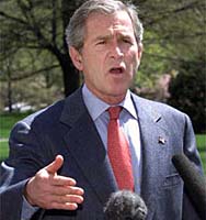 President George W. Bush er fornøyd med at Saddams Husseins to sønner i går ble funnet. (Arkivfoto) 