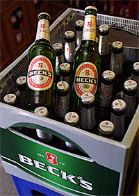 EU kan tvinge Norge til å tillate reklame for øl og brennevin. Skal vi akseptere det? EU kan tvinge Norge til å tillate reklame for øl og brennevin. Skal vi akseptere det?