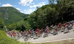 Rytterne skal lørdag ut i på den hardeste klatreetappen i årets Giro.(Foto:Stefano Rellandini/Reuters) Rytterne skal lørdag ut i på den hardeste klatreetappen i årets Giro.(Foto:Stefano Rellandini/Reuters)
