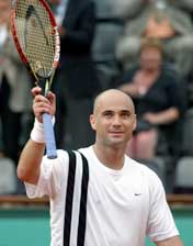 Andre Agassi måtte slite for å gå videre. (Foto: Charles Platiau/Reuters) Andre Agassi måtte slite for å gå videre. (Foto: Charles Platiau/Reuters)