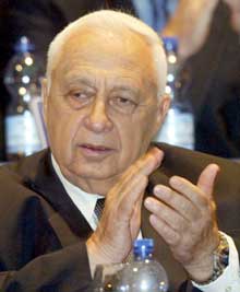 Ariel Sharon på Likuds landsmøte. (Foto: Gil Cohen Magen/Reuters)