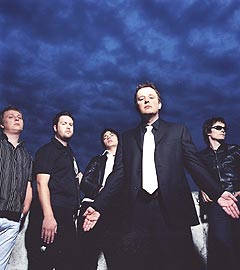 <b>Gikk opp i liminga:</b> Gluecifer sier de mangler motivasjon til å fortsette som band, og oppløses. Foto: Promo.