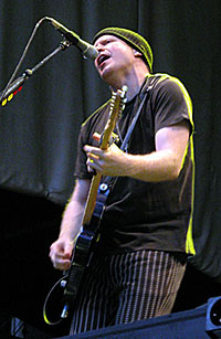 Dan Vickrey i Counting Crows. Foto: Roy Strømsnes, NRK. Dan Vickrey i Counting Crows. Foto: Roy Strømsnes, NRK.