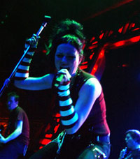 Amy Lee og Evanescence topper begge listene i UK. Foto: Wind-up Records