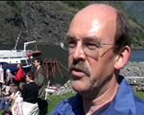 Da rådgiver for UNESCO, Peter Ogden var på besøk i Nærøyfjorden i slutten av Mai advarte han mot å lage flybombefelt på Mjølfjell.