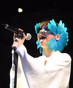 Björk bød på både lavmælt skjønnhet og techno. Foto: Jørn Gjersøe, nrk.no/musikk. Björk bød på både lavmælt skjønnhet og techno. Foto: Jørn Gjersøe, nrk.no/musikk.