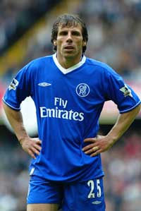 Gianfranco Zola har spilt i Chelsea siden 1996.(Foto: Ben Radford/Getty Images)