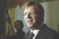Belgias nye statsminister Verhofstadt lovet raskt å endre loven (Scanpix/AFP)