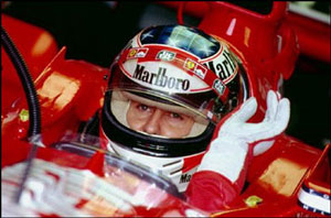 Michael Schumacher vil fortsette i Ferrari til han legger opp.