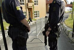 SETTER PREG: Sikkerhetstiltakene rundt besøket i morgen setter sitt preg på Molde og jazzfestivalen (Foto: Scanpix).