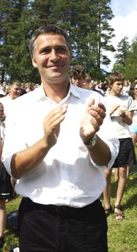 Jens Stoltenberg varslar hardare kamp mot innvandringspolitikken til Frp. (Scanpix-foto) Jens Stoltenberg varslar hardare kamp mot innvandringspolitikken til Frp. (Scanpix-foto)