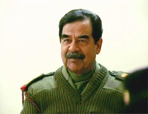 Den tidligere irakiske presidenten, Saddam Hussein, under krigen mot Irak. Foto: AP/Scanpix.