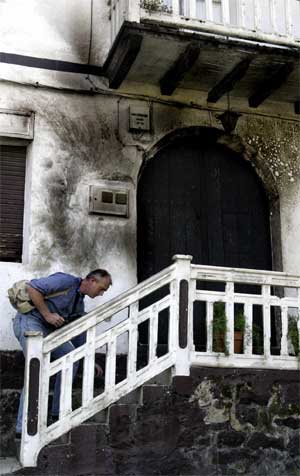 ETA sprengte en ny bombe i Estella i dag. (AFP-foto) ETA sprengte en ny bombe i Estella i dag. (AFP-foto)
