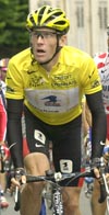 PÅ VEI MOT MÅL: Helten Lance Armstrong (Foto: AP/ Scanpix)