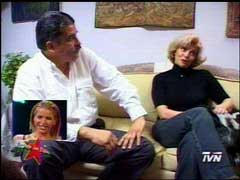 En stolt mor og far stod frem på reality-TV for å støtte datteren. Men lykken ble kortvarig. (Faksimile fra TVN Chile)