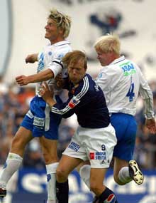 Deloitte & Touche satte lite pris på at Viking, her ved Andre Schei Lindbæk, ble et nummer for små mot Molde. (Foto Alf Ove Hansen / SCANPIX) Deloitte & Touche satte lite pris på at Viking, her ved Andre Schei Lindbæk, ble et nummer for små mot Molde. (Foto Alf Ove Hansen / SCANPIX)