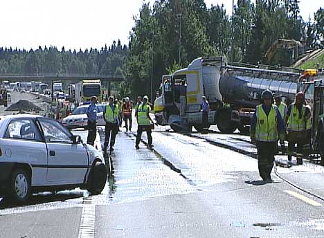 Landsforeningen for trafikkskadde mener veimyndighetene må stå til ansvar for de mange ulykkene på E6. (arkivfoto)
