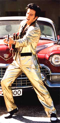 I 30 timer i strekk skal Kjelvis synge Elvis. Det er verdensrekord. Foto: Promo.