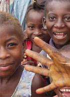 Barn i Liberia er vant til krig og ødeleggelser. De tør ennå ikke å håpe på fred.