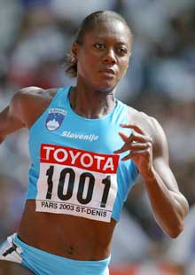 Merlene Ottey i aksjon i VM i Paris. (Foto: AFP/Scanpix) Merlene Ottey i aksjon i VM i Paris. (Foto: AFP/Scanpix)