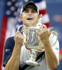 Andy Roddick kan løfte sin første grans slam-tittel (Foto: Scanpix/Reuters) Andy Roddick kan løfte sin første grans slam-tittel (Foto: Scanpix/Reuters)