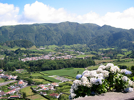 Furnas
