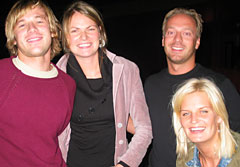 Vi koste oss! Jan Erik Sondresen, Anne Marit Moen, Kristian Klavenes og Cecilie Bergund Luthen. Vi koste oss! Jan Erik Sondresen, Anne Marit Moen, Kristian Klavenes og Cecilie Bergund Luthen.