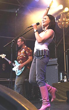 The Cardigans spilte på Quartfestivalen i 2003. Foto: Erlend Aas / SCANPIX.