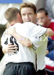 Vladimir Smicer jubler etter en scoring for Liverpool. (Foto: REUTERS/Mike Finn-Kelcey) Vladimir Smicer jubler etter en scoring for Liverpool. (Foto: REUTERS/Mike Finn-Kelcey)