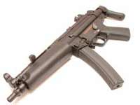 Mannen hadde et såkalt softgun av denne typen, MP5.