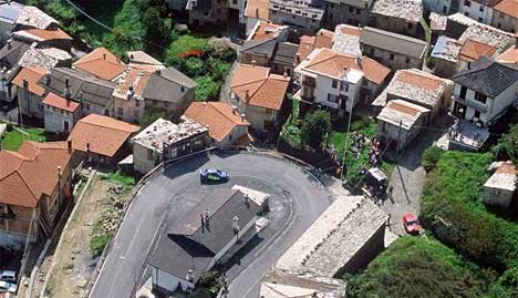 Petter Solberg ble nummer tre i San Remo i fjor, men han har ikke fått noen god start på årets løp (Foto: www.swrt.com) Petter Solberg, Sanremo 2002