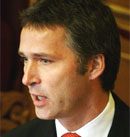 Jens Stoltenberg krev at regjeringa tek ansvar. (Foto: Tor Richardsen, Scanpix) Jens Stoltenberg krev at regjeringa tek ansvar. (Foto: Tor Richardsen, Scanpix)