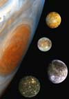 Jupiter med (oven-fra): Io, Europa, Gany-medes, Callisto. Jupiter med (oven-fra): Io, Europa, Gany-medes, Callisto.