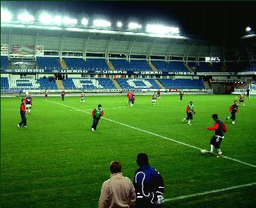 Leiria trente p Molde stadion i gr kveld.
Foto: Gunnar Sandvik