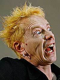 Johnny Rotten i Sex Pistols maktet ikke å gjøre et ekte comeback.Foto: Kevin Frayer, AP/Scanpix. Johnny Rotten i Sex Pistols maktet ikke å gjøre et ekte comeback.Foto: Kevin Frayer, AP/Scanpix.
