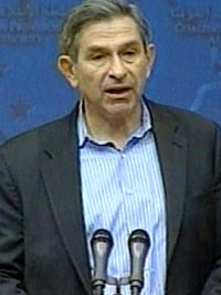 USAs viseforsvarsminister Paul Wolfowitz unnslapp rakettangrepet på hotellet han bodde på i Bagdad. Foto: AP/Scanpix. 