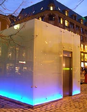 Nytt offentlig toalett i Oslo er på plass. Foto: NRK.