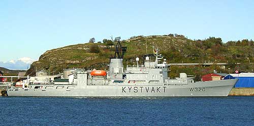 Kystvaktskipet Nordkapp ved kai i Bodø. Foto: Ivar Jensen, NRK.