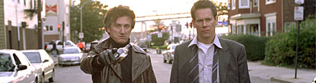 Sean Penn og Kevin Bacon er barndomsvenner som møtes igjen under tragiske omstendigheter(Foto: Warner Bros./Sandrew Metronome)