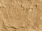 Romsonden Viking Orbiter har tatt dette bildet av terreng med spor etter rennende vann