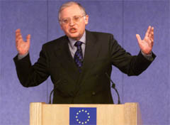 EU-kommisær Günter Verheugen. (Foto: AP/Scanpix)