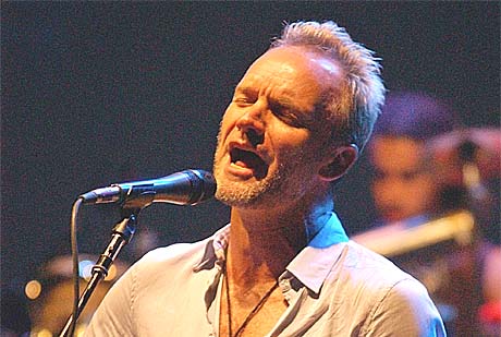 Sting vurderer å sende Rod Stewart en av sine 14 Grammy-priser. Foto: Francois Mori, AP Photo