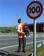 Fartsgrensa på nye E6 gjennom Østfold blir 100 km/t. trygg trafikk mener den kunne settes til 120 km/t (Ill.foto)