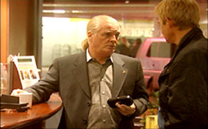 Styreleder og president Derek Broughton skal ha stiftet selskapet sammen med blant annet bedrageridømte Jim Aleksander Wolden, som fortsatt er under politietterforskning. Foto: FBI Styreleder og president Derek Broughton skal ha stiftet selskapet sammen med blant annet bedrageridømte Jim Aleksander Wolden, som fortsatt er under politietterforskning. Foto: FBI